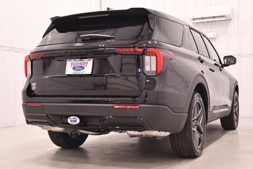 New 2027 Ford Explorer ST-Line w/ Premium Package AWD/4WD image 9