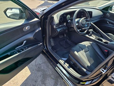 Used 2022 Hyundai Elantra Limited w/ Cargo Package image 21