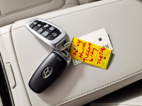 Certified 2024 Hyundai Tucson Limited FWD image 24