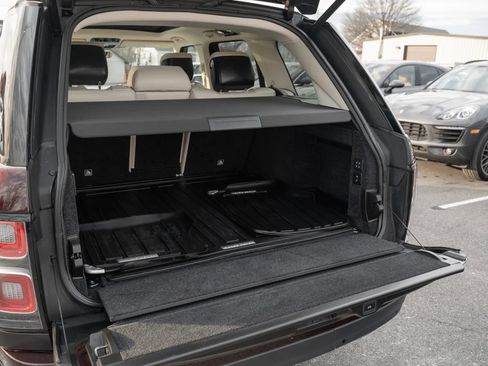 Used 2020 Land Rover Range Rover HSE image 13