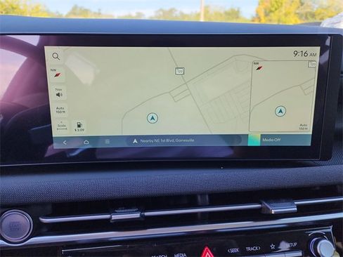 New 2025 Hyundai Tucson Limited image 18