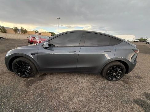 Used 2021 Tesla Model Y Long Range AWD/4WD image 6