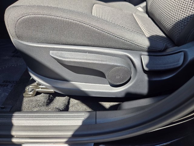 New 2027 Kia Sportage LX FWD image 12