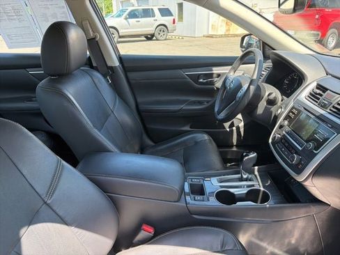 Used 2016 Nissan Altima 2.5 SL FWD image 18