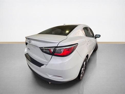 Used 2019 Toyota Yaris LE image 4