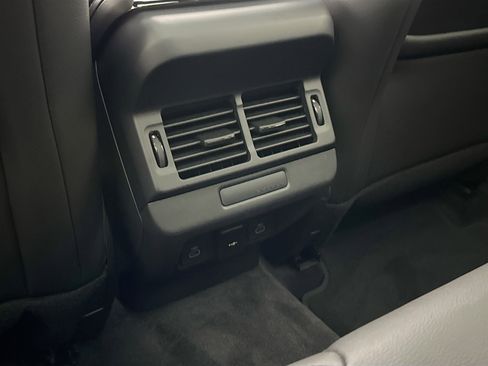 Used 2026 Land Rover Range Rover Evoque S image 23