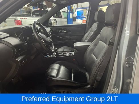 Used 2023 Chevrolet Traverse RS image 11