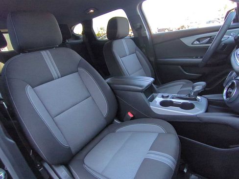 Used 2025 Chevrolet Blazer LT image 26