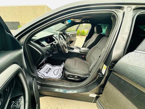 Used 2015 Ford Taurus SEL image 10