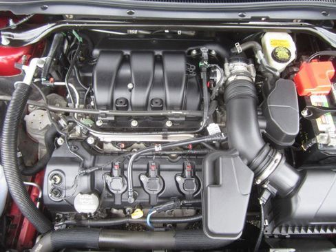Used 2013 Ford Taurus Limited FWD image 29