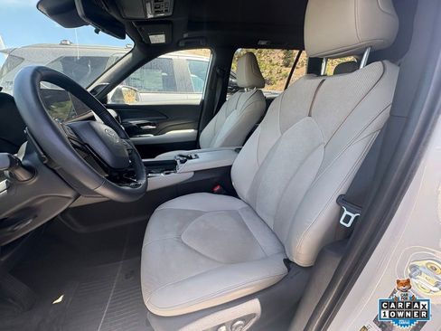 Certified 2024 Toyota Grand Highlander AWD Hybrid image 17