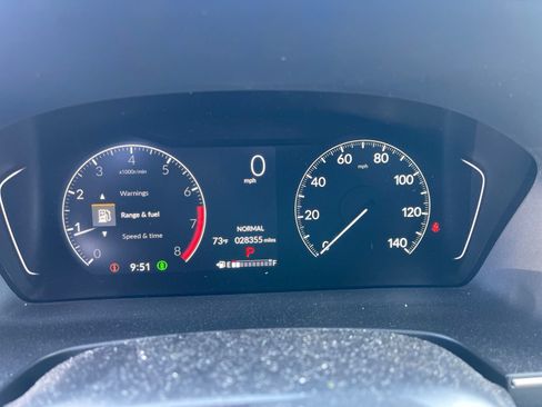 Used 2024 Honda Pilot Touring image 6