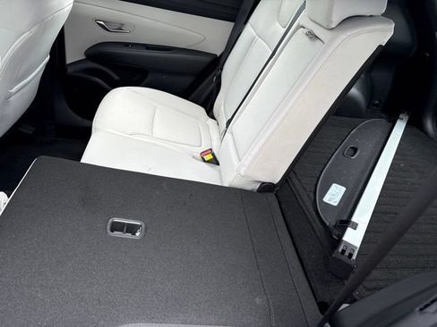 Used 2025 Hyundai Tucson SE AWD/4WD image 10
