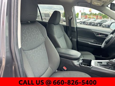 Used 2024 Toyota RAV4 XLE AWD/4WD image 6