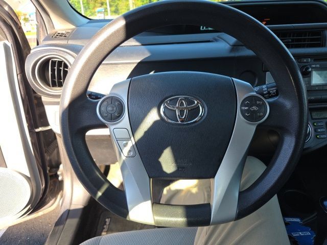 Used 2014 Toyota Prius C One FWD image 4