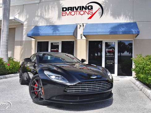 Used 2018 Aston Martin DB11 V12 image 4