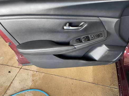 Certified 2025 Nissan Sentra SV w/ All-Weather Package FWD image 9