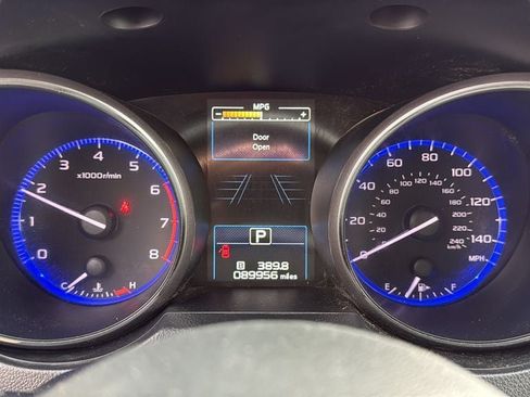 Used 2019 Subaru Outback 2.5i Premium w/ Popular Package #2 AWD/4WD image 17