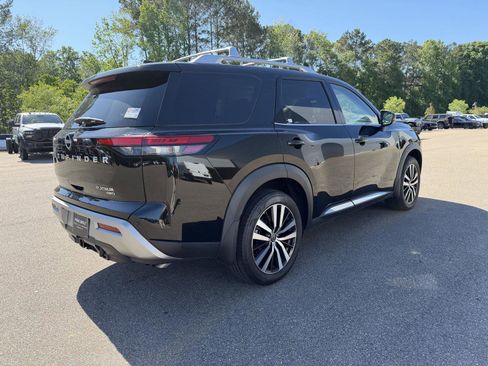 Used 2023 Nissan Pathfinder Platinum w/ Cargo Package AWD/4WD image 6