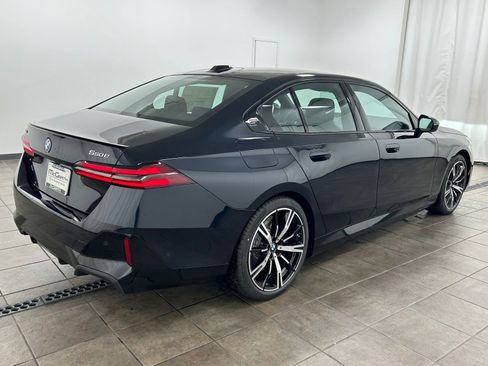 Used 2026 BMW 550e xDrive AWD/4WD image 5