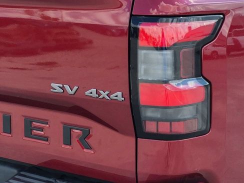 Used 2022 Nissan Frontier SV AWD/4WD image 27
