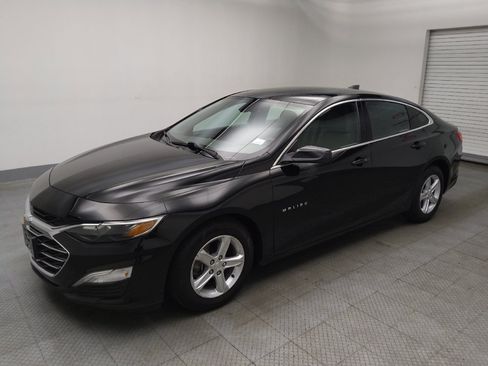 Used 2019 Chevrolet Malibu LS FWD image 2