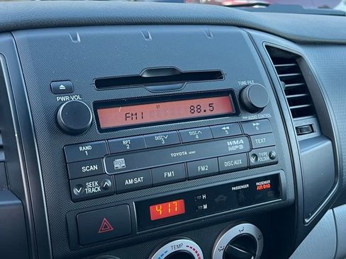 Used 2010 Toyota Tacoma PreRunner image 22