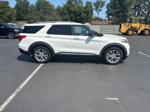 Used 2022 Ford Explorer Limited w/ Equipment Group 301A AWD/4WD image 5