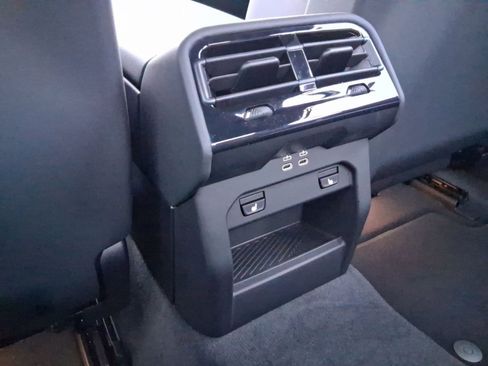 New 2026 BMW 540i xDrive w/ Executive Package image 30