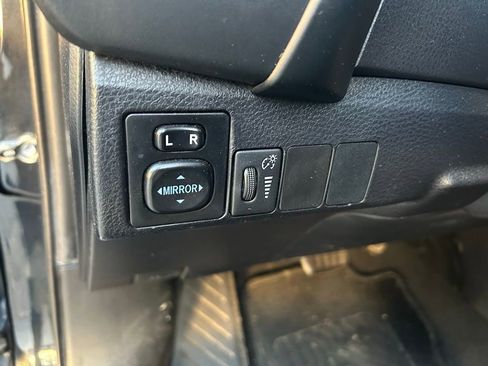 Used 2019 Toyota Corolla LE image 17