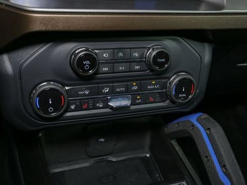 Used 2022 Ford Bronco Outer Banks AWD/4WD image 25