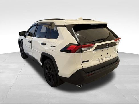 Used 2022 Toyota RAV4 XLE w/ Convenience Package AWD/4WD image 8