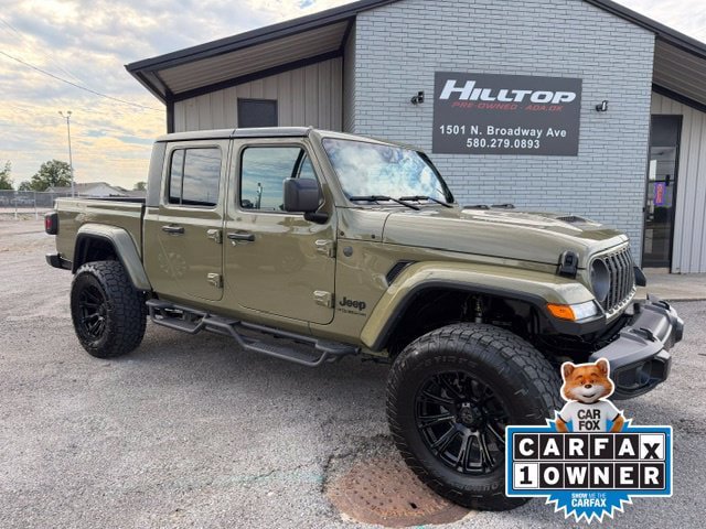 Certified 2025 Jeep Gladiator Sport AWD/4WD image 1