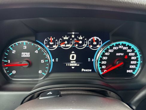 Used 2016 Chevrolet Suburban LTZ image 12