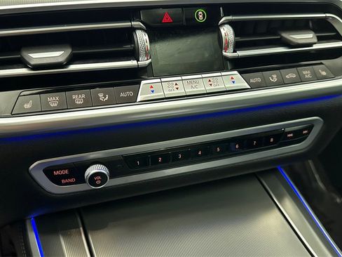 Used 2020 BMW X5 M50i w/ Premium Package image 24