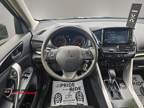 Used 2022 Mitsubishi Eclipse Cross ES AWD/4WD image 17
