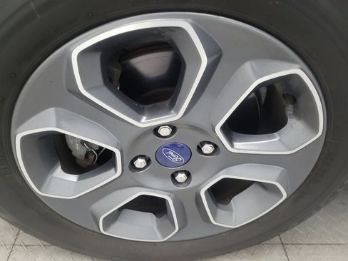 Used 2021 Ford EcoSport S image 31