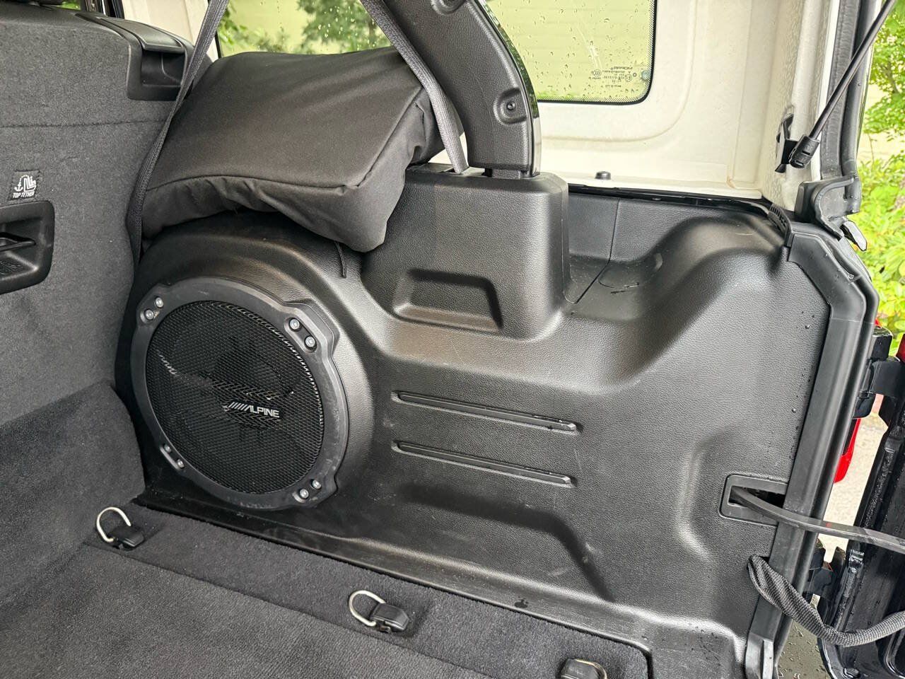 Used 2022 Jeep Wrangler Unlimited Rubicon 4xe w/ Cold Weather Group AWD/4WD image 16