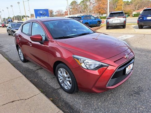 Used 2017 Toyota Yaris iA image 8