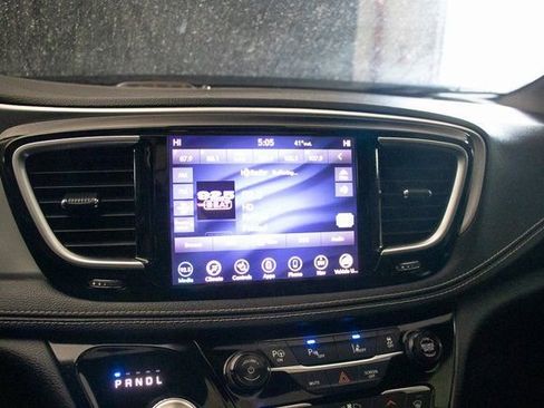 Used 2019 Chrysler Pacifica Limited w/ Advanced Safetytec Group image 33