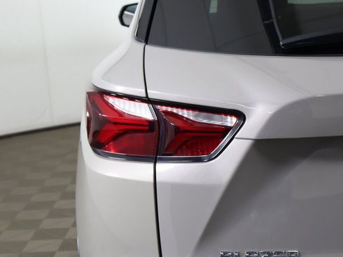 Used 2021 Chevrolet Blazer LT FWD image 16