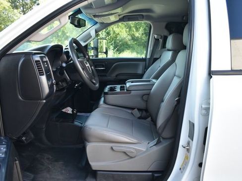 Used 2018 GMC Sierra 3500 4x4 Crew Cab w/ Sierra Convenience Package image 10