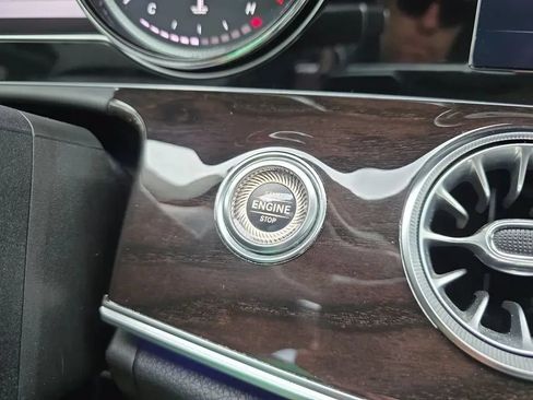 Used 2018 Mercedes-Benz E 400 4MATIC Coupe image 38