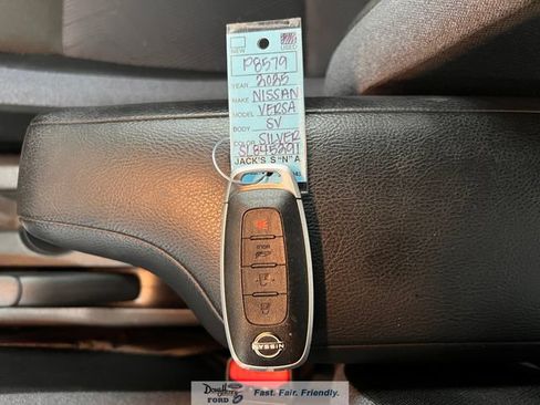 Used 2025 Nissan Versa SV FWD image 46
