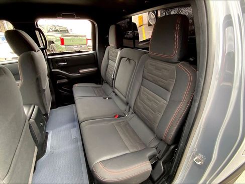 Used 2022 Nissan Frontier Pro-X w/ Technology Package image 19