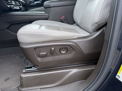 Used 2025 Chevrolet Tahoe LT AWD/4WD image 33