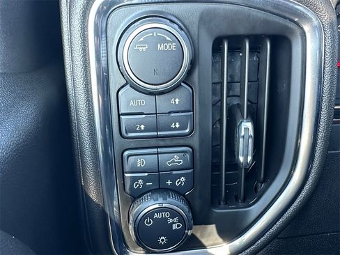 Used 2022 Chevrolet Silverado 1500 LT Trail Boss w/ Convenience Package II image 18