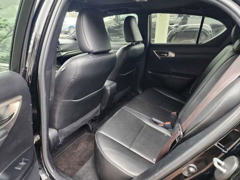 Used 2017 Lexus CT 200h image 12