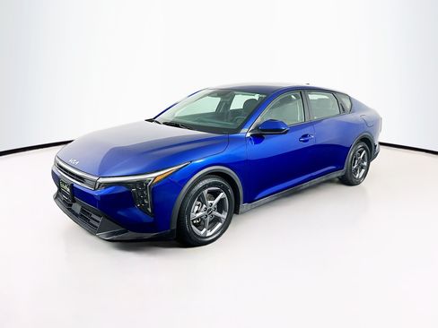 Used 2025 Kia K4 FWD image 3