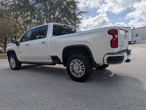 Used 2023 Chevrolet Silverado 2500 High Country w/ Z71 Off-Road Package image 6